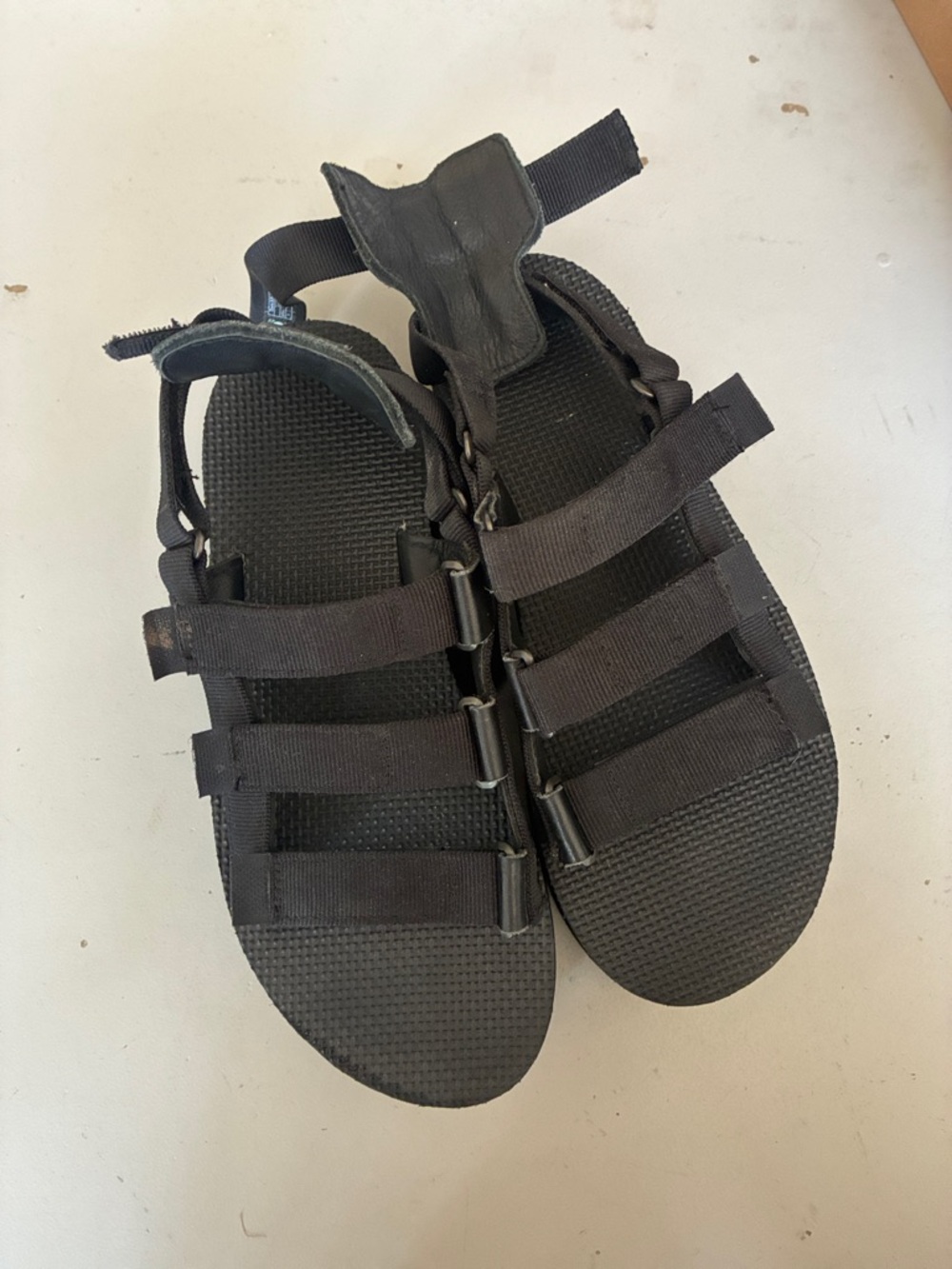 Teva Flatform Mevia Sandal size 9 - Picture 3 of 7